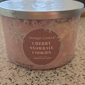Yankee Candle Cherry Snowball Cookies